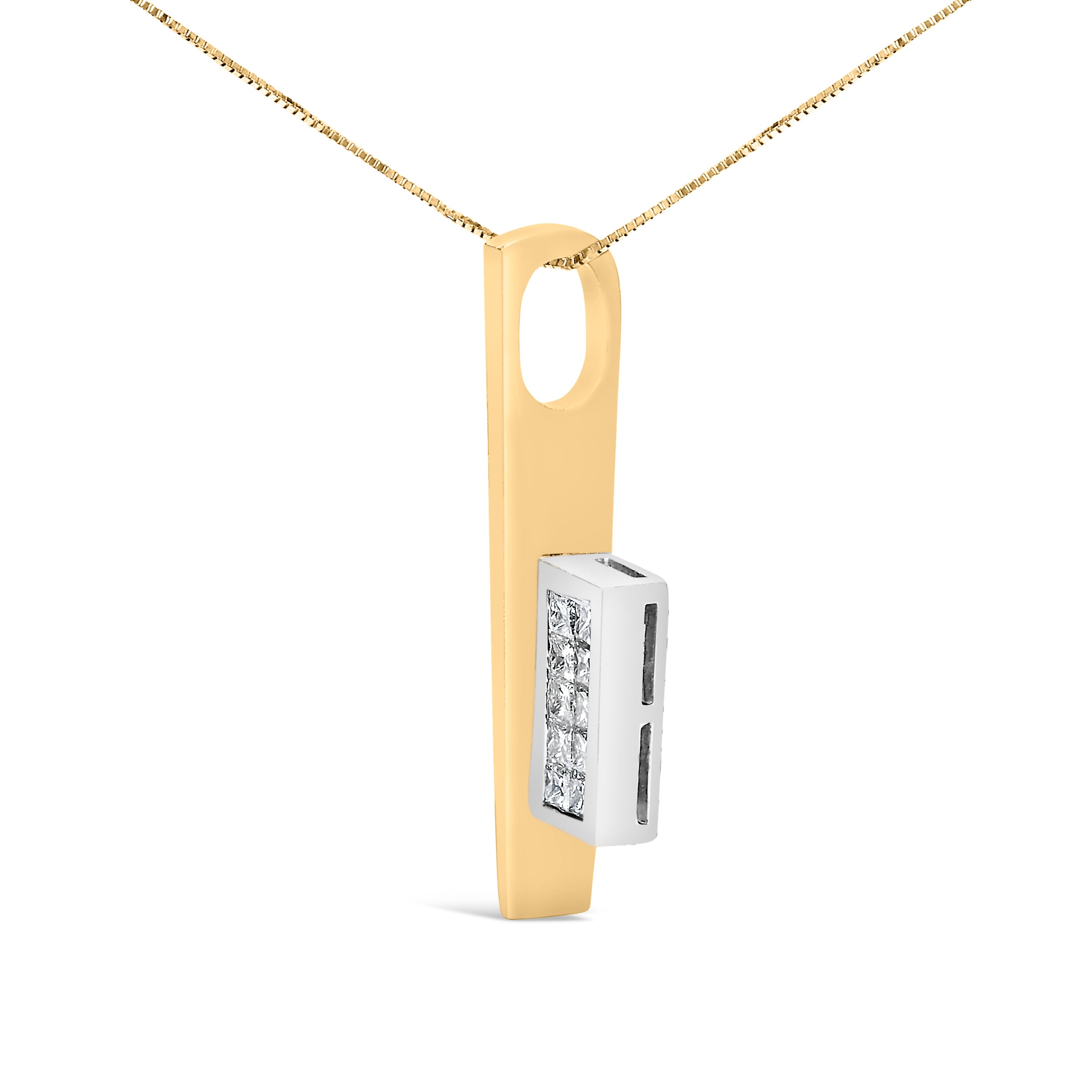 18K Yellow and White Gold 1 7/8 Cttw Princess Baguette Diamond Key Shaped 18" Pendant Necklace (H-I Color, SI1-SI2 Clarity)