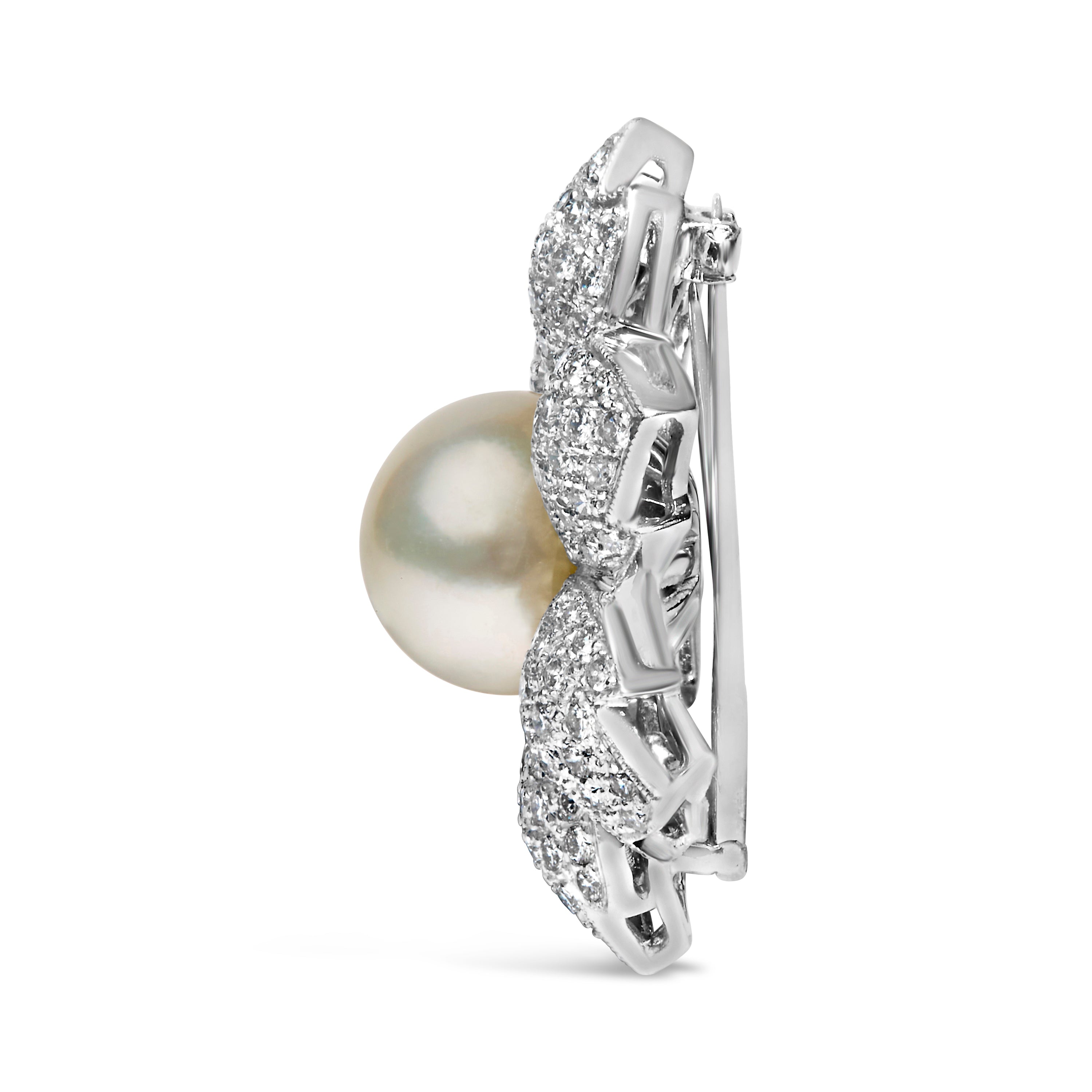 18K White Gold 2 3/4 Cttw Diamond and 12.5 MM Cultured Freshwater Pearl Floral Brooch Pin (G-H Color, VS1-VS2 Clarity)