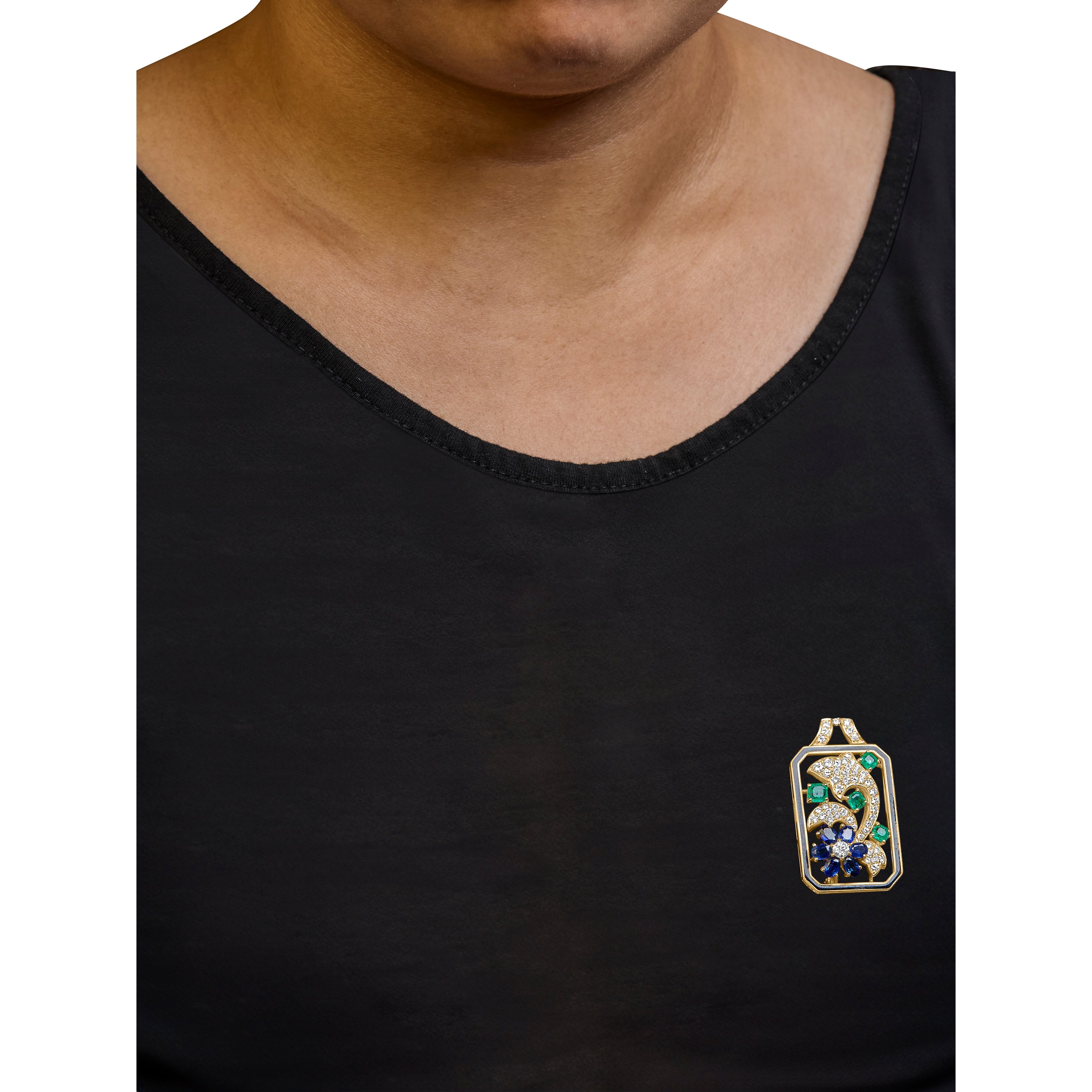 18K Yellow Gold 2 1/3 Cttw Diamond, Sapphire, and Emerald Dog Tag with Dolphin Silhouette Convertible 18" Pendant Necklace and Brooch (G-H Color, SI1-SI2 Clarity)
