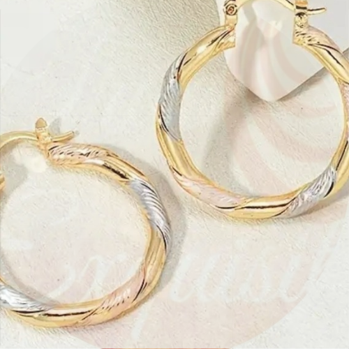 Twisted Radiance : Boucles d'oreilles crochetées de luxe en acier inoxydable